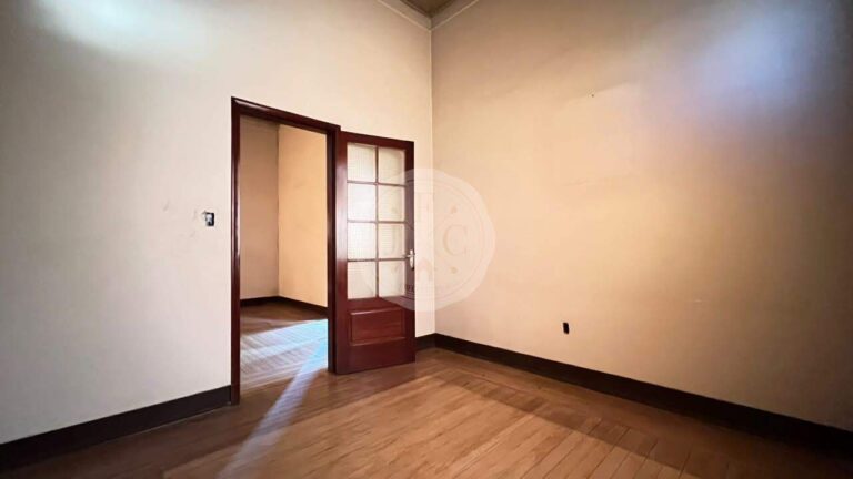 Casa à venda no Centro: