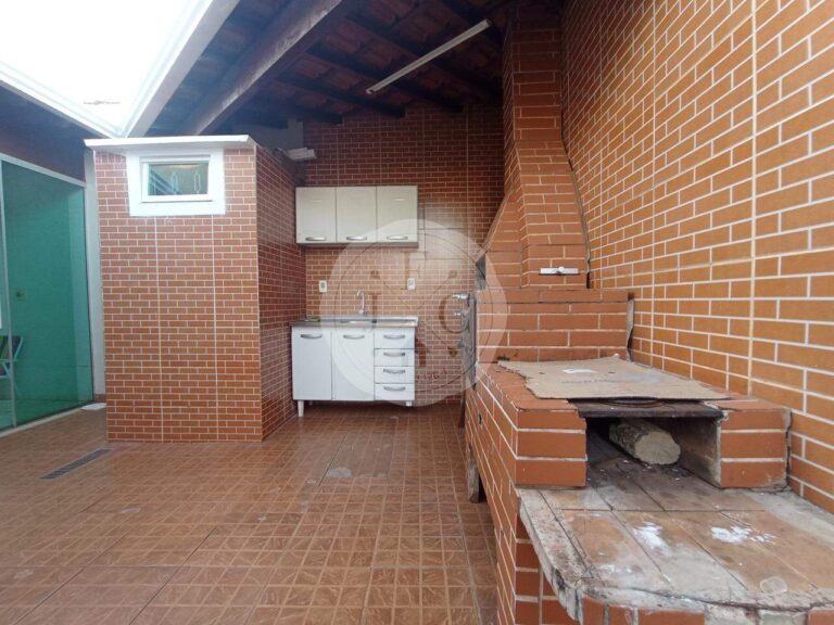 Casa para aluguel no Adelino Simioni: