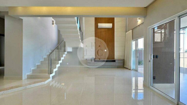 Casa em Condomínio para aluguel no Residencial e Empresarial Alphaville: