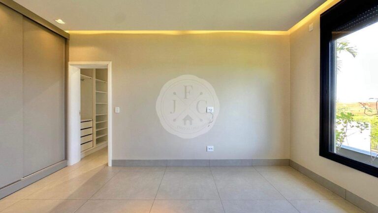 Casa em Condomínio à venda no Residencial e Empresarial Alphaville: