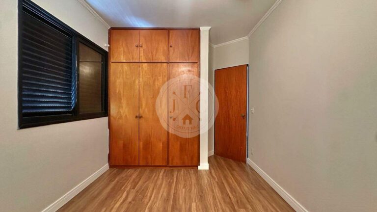 Apartamento para aluguel no Presidente Médici: