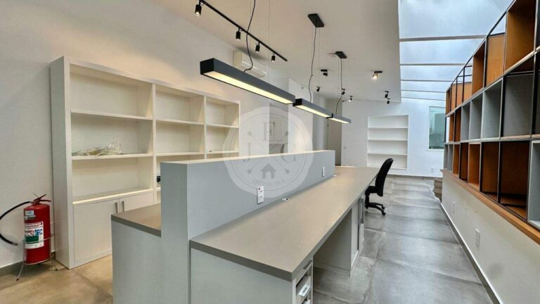 Casa Comercial à venda no Alto da Boa Vista: