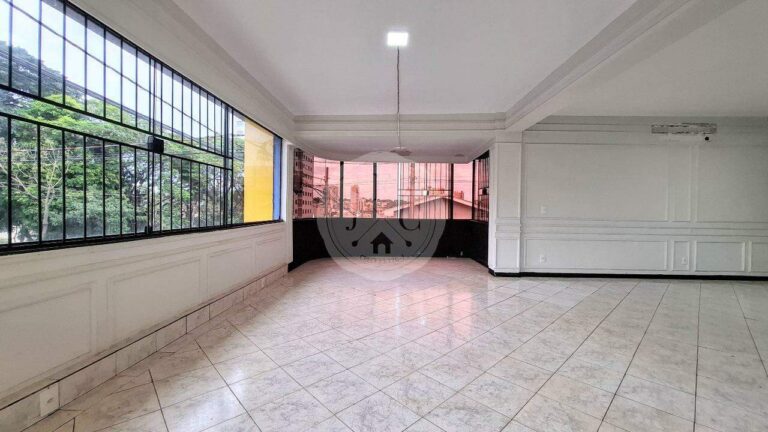 Casa Comercial à venda no Jardim Palma Travassos: