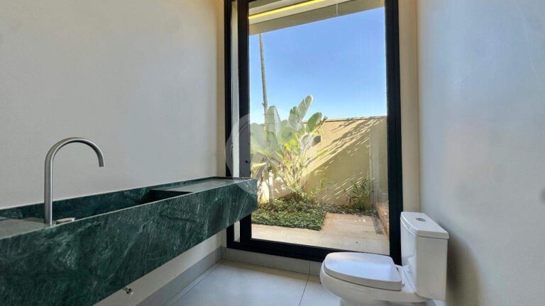 Casa em Condomínio à venda no Residencial e Empresarial Alphaville: