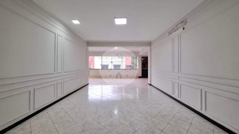 Casa Comercial à venda no Jardim Palma Travassos:
