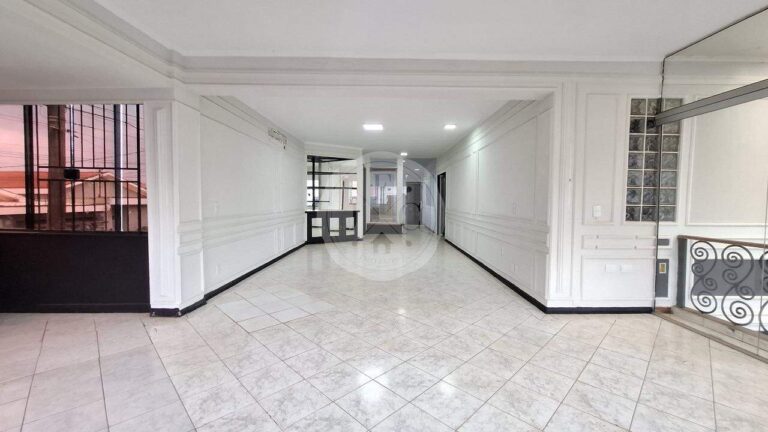 Casa Comercial à venda no Jardim Palma Travassos:
