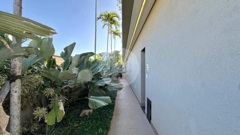 Casa em Condomínio à venda no Residencial e Empresarial Alphaville: