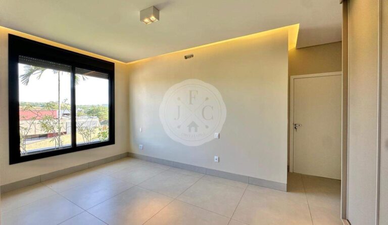 Casa em Condomínio à venda no Residencial e Empresarial Alphaville: