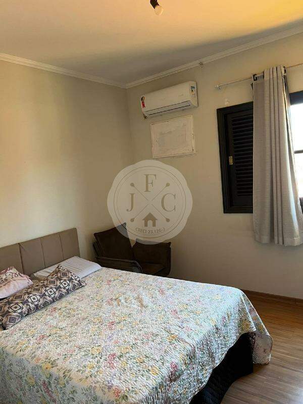 Casa à venda no Jardim Irajá: