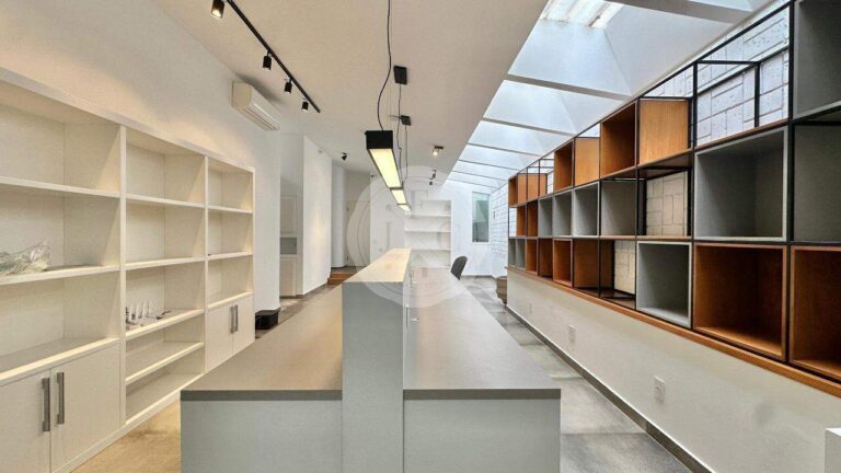 Casa Comercial à venda no Alto da Boa Vista: