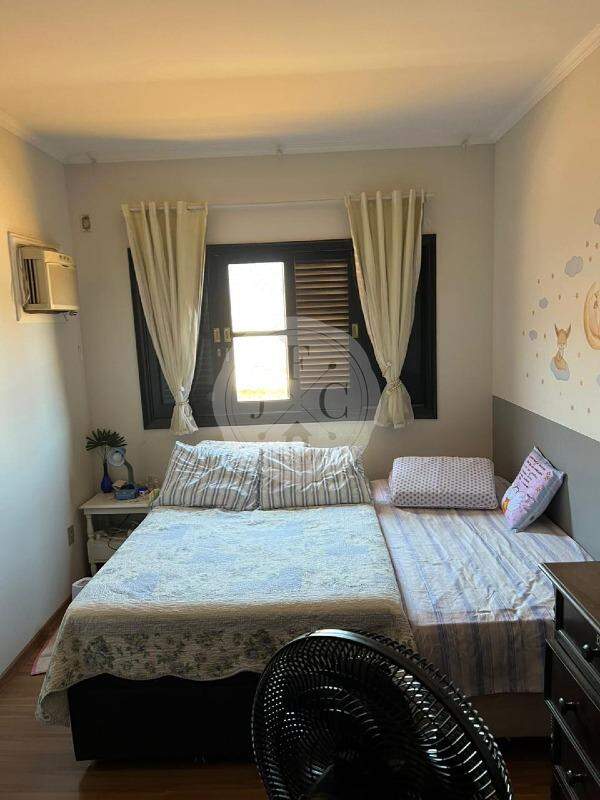 Casa à venda no Jardim Irajá: