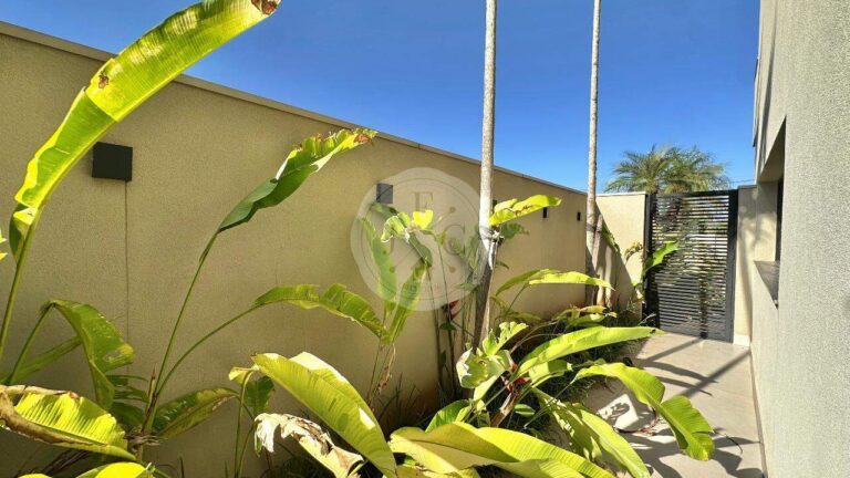 Casa em Condomínio à venda no Residencial e Empresarial Alphaville: