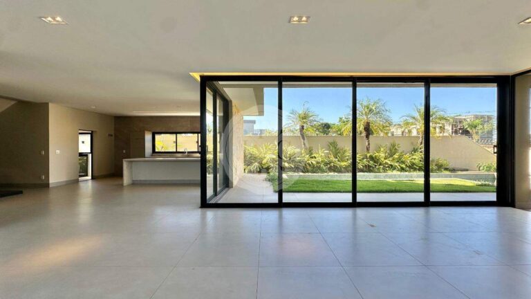 Casa em Condomínio à venda no Residencial e Empresarial Alphaville: