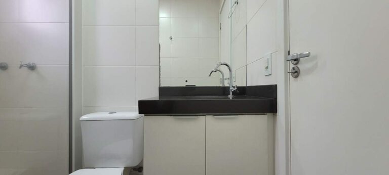 Apartamento para aluguel no Jardim Botânico: Banheiro social