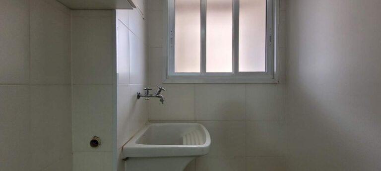 Apartamento para aluguel no Jardim Botânico: rea de servi o
