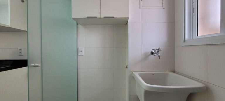 Apartamento para aluguel no Jardim Botânico: rea de servi o
