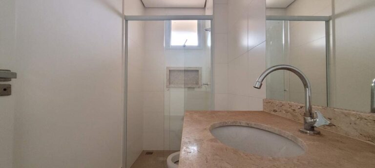 Apartamento para aluguel no Ribeirânia: Banheiro social