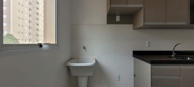 Apartamento para aluguel no Ribeirânia: rea de servi o