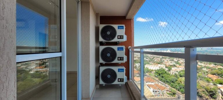 Apartamento para aluguel no Alto da Boa Vista: sacada