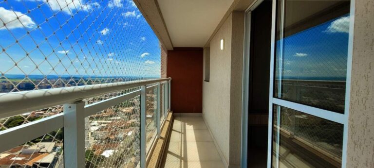 Apartamento para aluguel no Alto da Boa Vista: sacada
