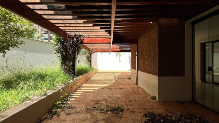 Apartamento à venda no Jardim Botânico: Quintal