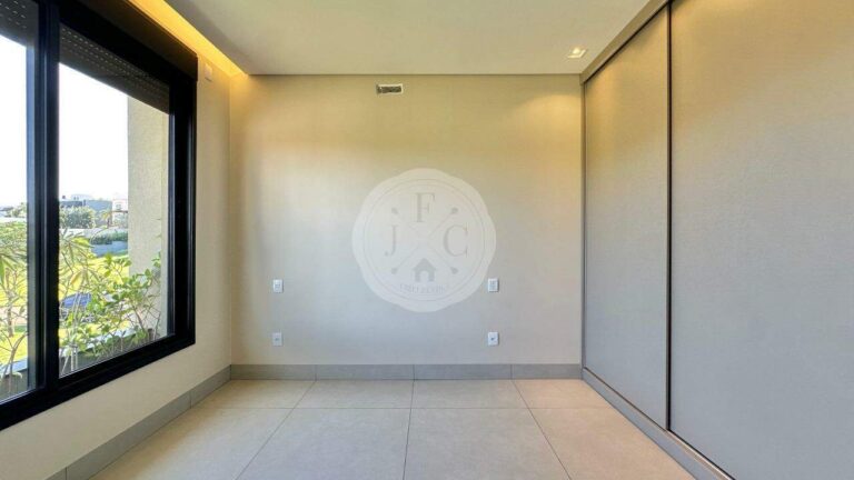 Casa em Condomínio à venda no Residencial e Empresarial Alphaville: