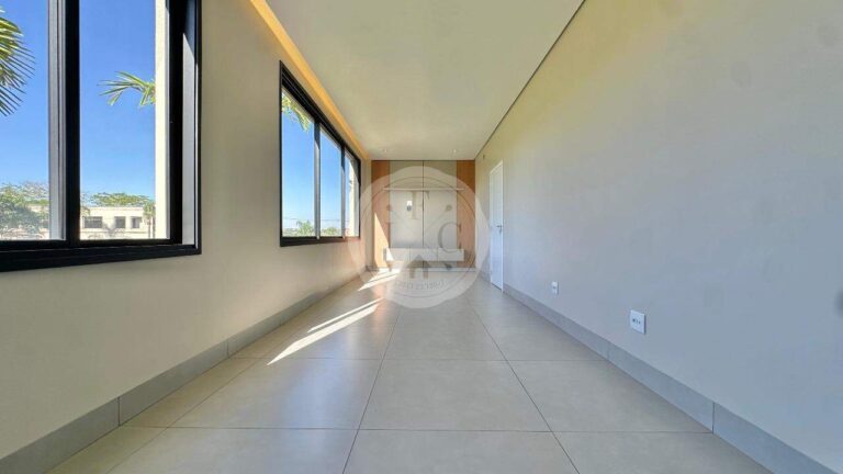 Casa em Condomínio à venda no Residencial e Empresarial Alphaville: