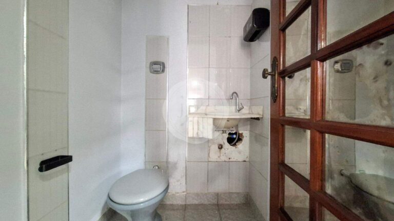 Casa Comercial à venda no Jardim Palma Travassos: