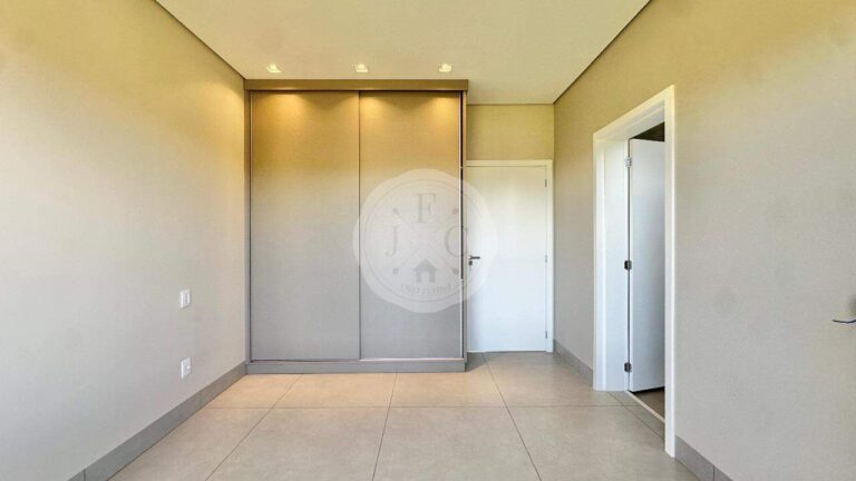 Casa em Condomínio à venda no Residencial e Empresarial Alphaville: