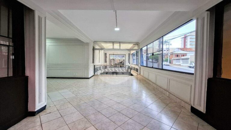 Casa Comercial à venda no Jardim Palma Travassos: