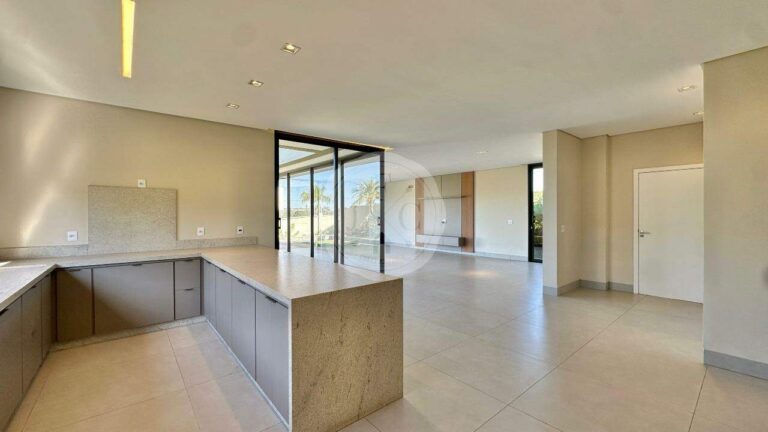 Casa em Condomínio à venda no Residencial e Empresarial Alphaville: