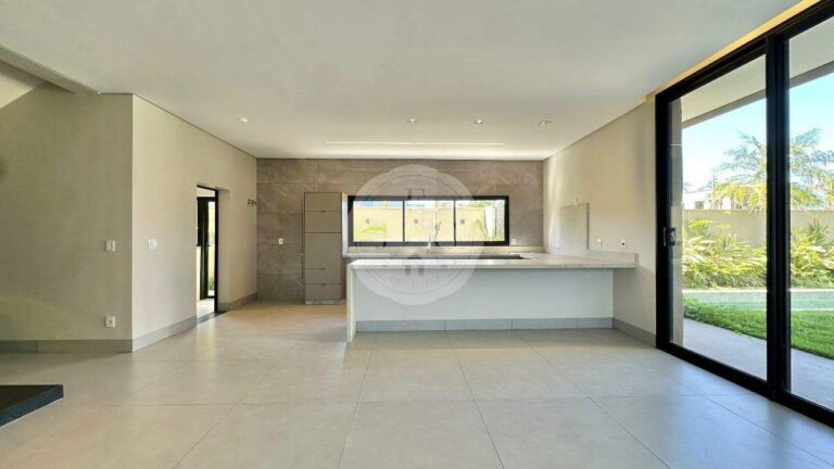 Casa em Condomínio à venda no Residencial e Empresarial Alphaville: