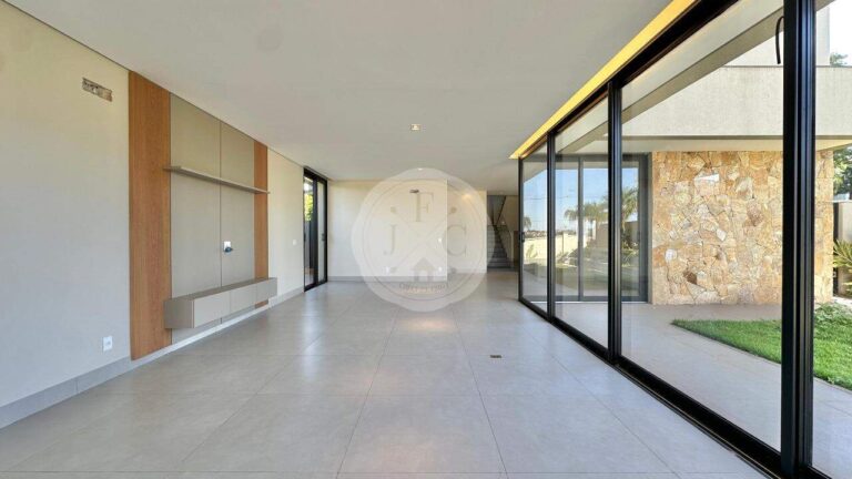 Casa em Condomínio à venda no Residencial e Empresarial Alphaville: