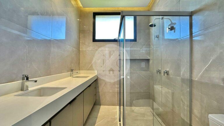 Casa em Condomínio à venda no Residencial e Empresarial Alphaville:
