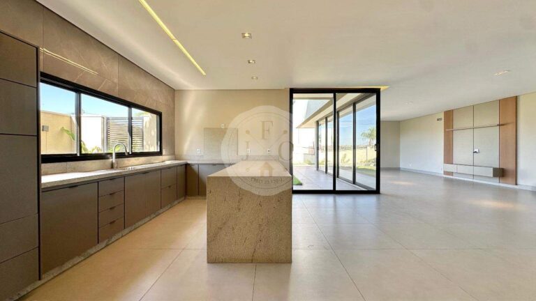 Casa em Condomínio à venda no Residencial e Empresarial Alphaville: