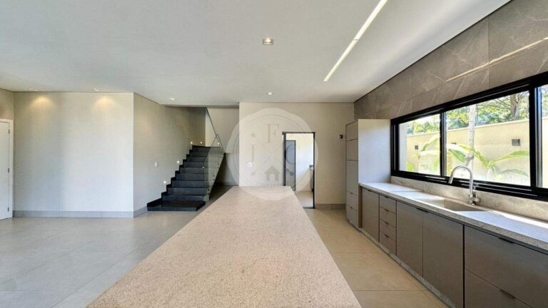Casa em Condomínio à venda no Residencial e Empresarial Alphaville: