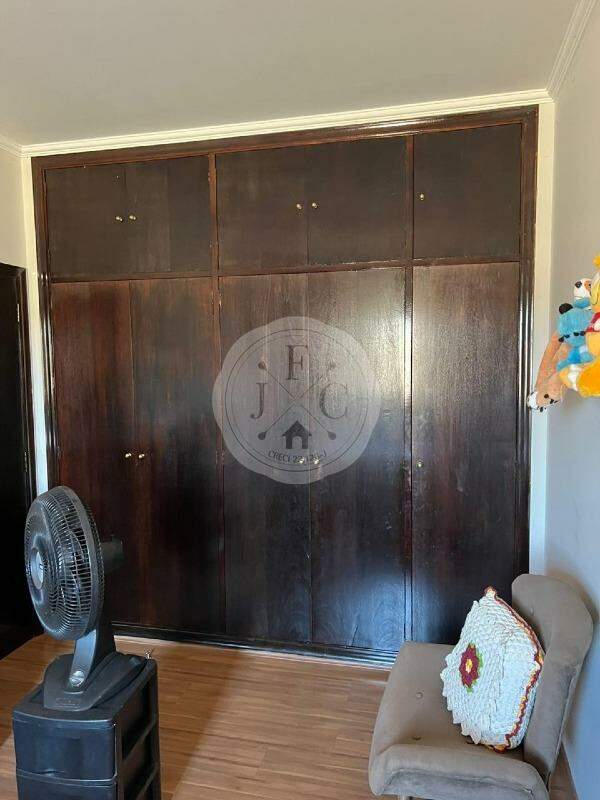 Casa à venda no Jardim Irajá: