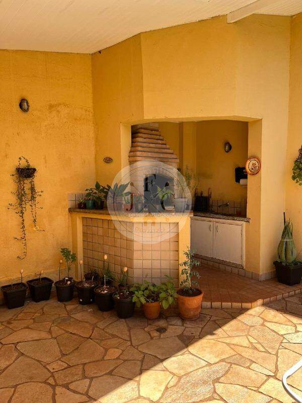 Casa à venda no Jardim Irajá: