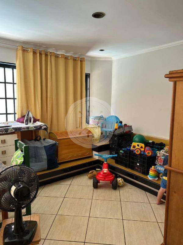 Casa à venda no Jardim Irajá: