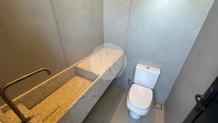 Casa em Condomínio à venda no Residencial e Empresarial Alphaville: