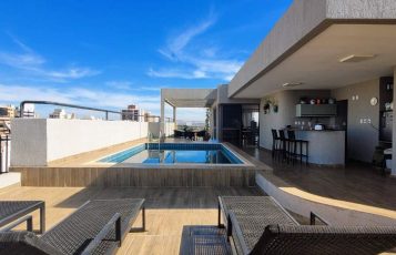 Apartamento Duplex à venda no Centro: Piscina