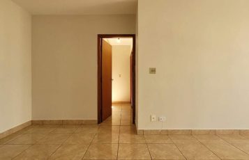 Apartamento à venda no Jardim Irajá: sala